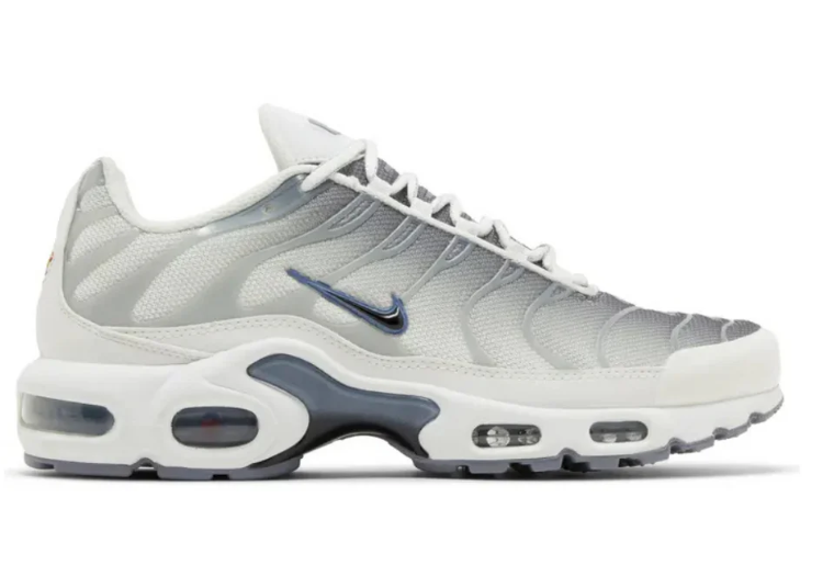 NIKE TN AIR MAX PLUS - SMOKE