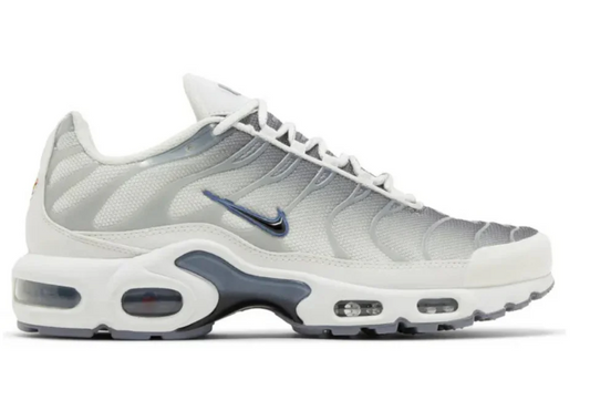 NIKE TN AIR MAX PLUS - SMOKE